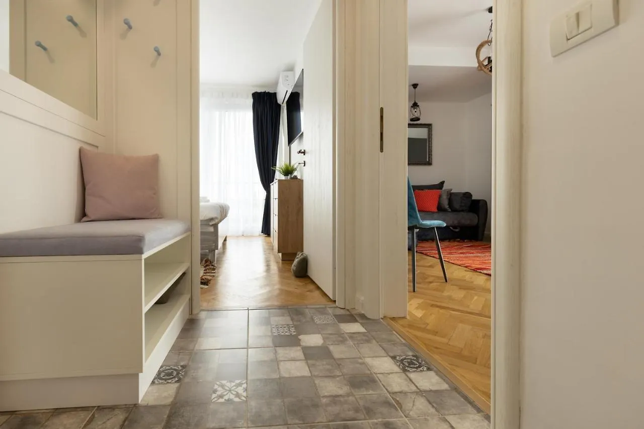 Metropole Apartments Panoramic Ateneum Bucareste 0*,